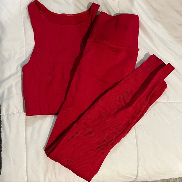 Fabletics Quinn Sculptknit Sports Bra - Picture 3 of 3